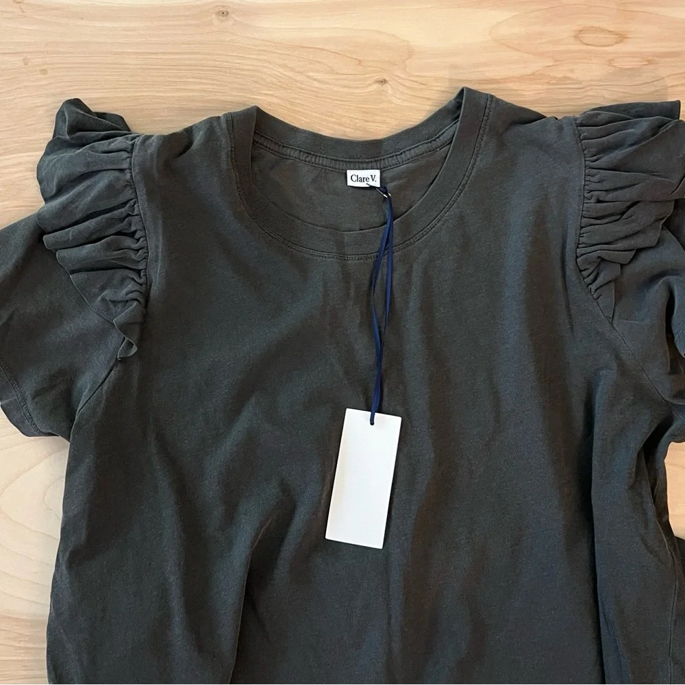 NWT Clare V Gray Ruffle Sleeve Short Sleeve Tee Large - Picture 3 of 8